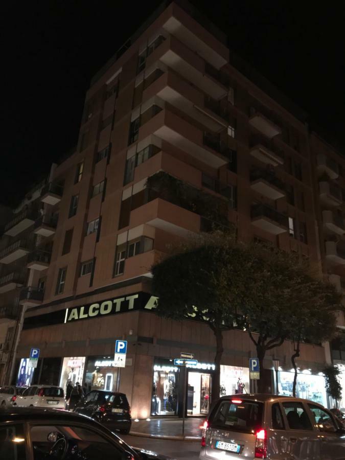 דירות בארי 70'S Luxury Cavour מראה חיצוני תמונה